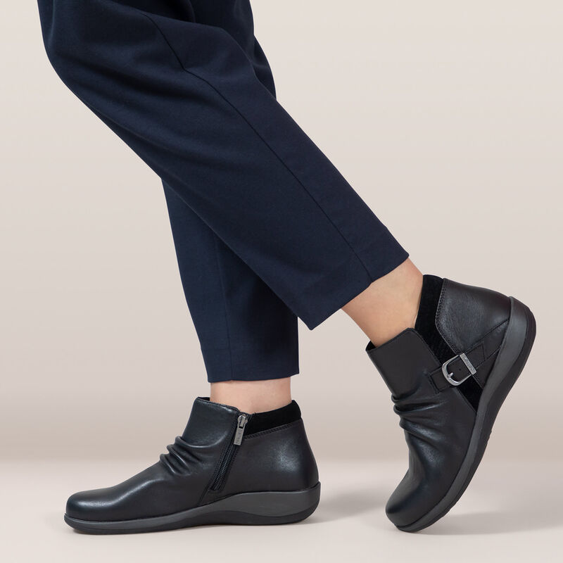 Luna Ankle Boot - Black