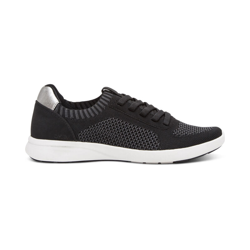Teagan Arch Support Sneaker - Black