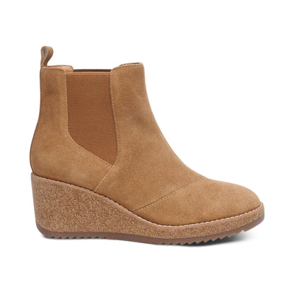 Dawn Wedge Boot - Honey