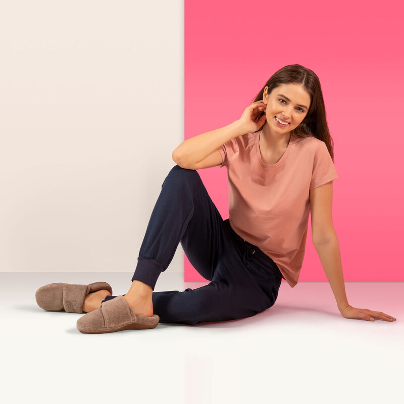 Mandy Closed Toe Slipper - Coffee