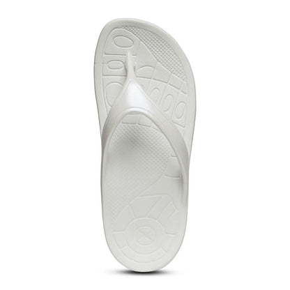 Fiji Orthotic Women's Flips - White
